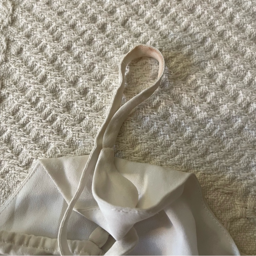 Gabriella Silk V-Neck Tank - Ivory - Picture 8 of 8